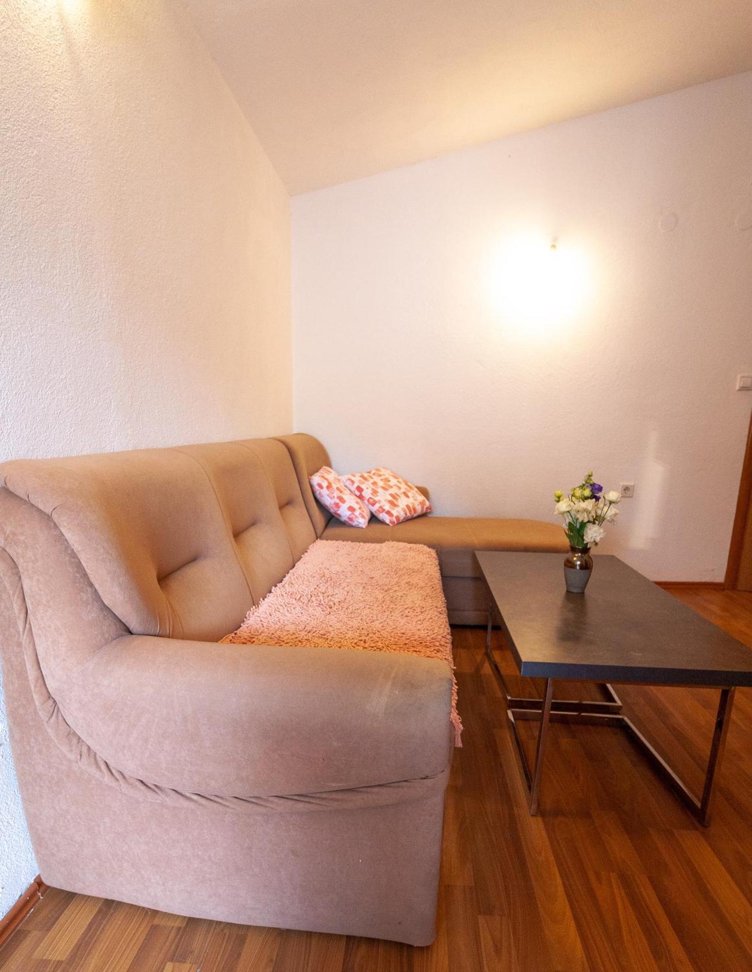 Apartments Laura Neum Room photo